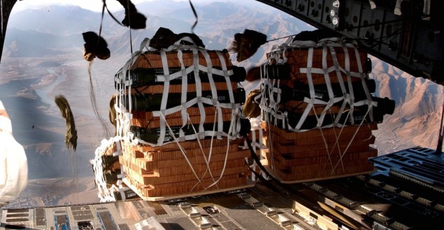ABD uçakları Irak’taki IŞİD mevzilerine cephane ve erzak yüklü 11 balon attı